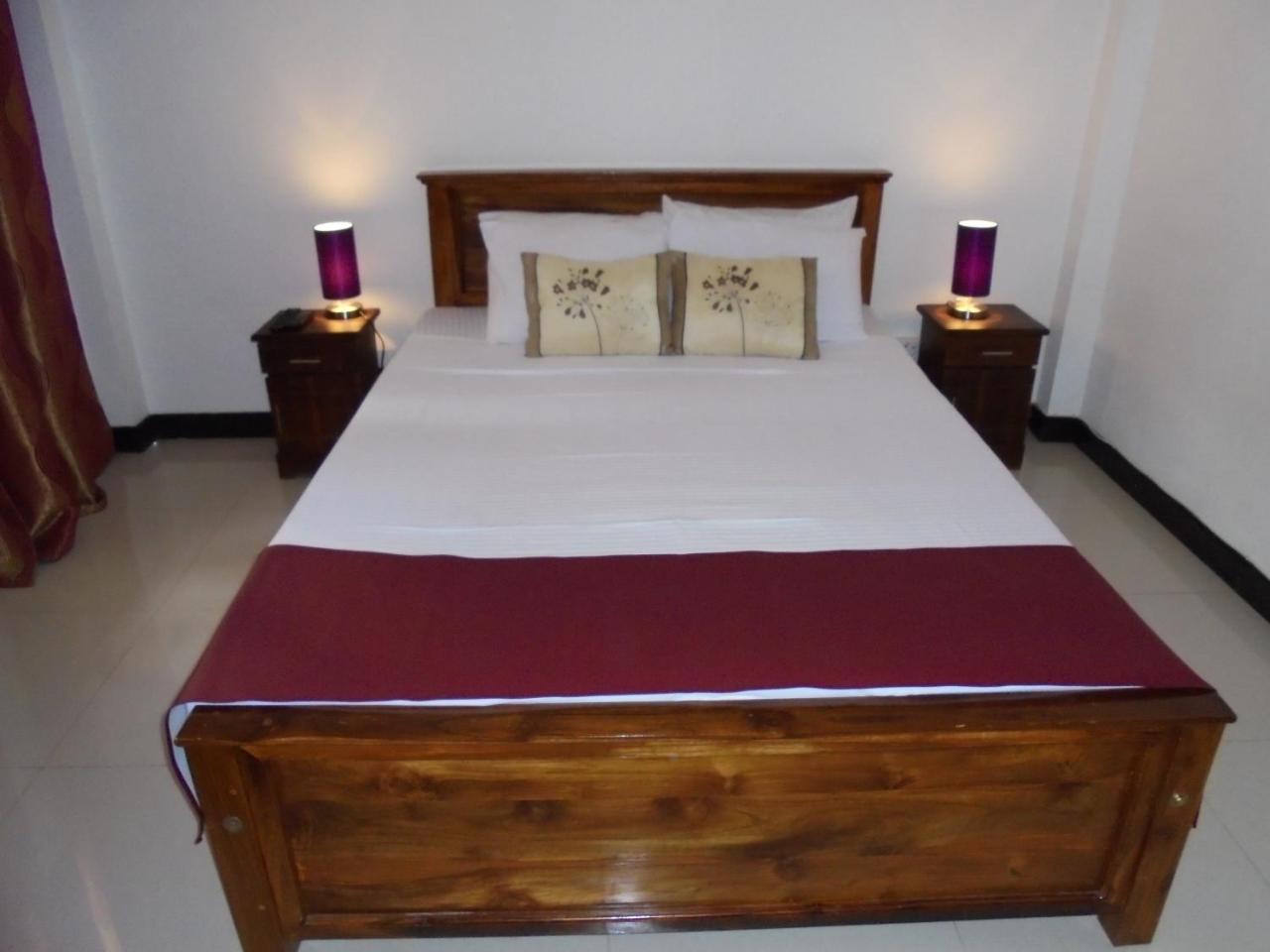 Jmf Hotel Negombo Kültér fotó