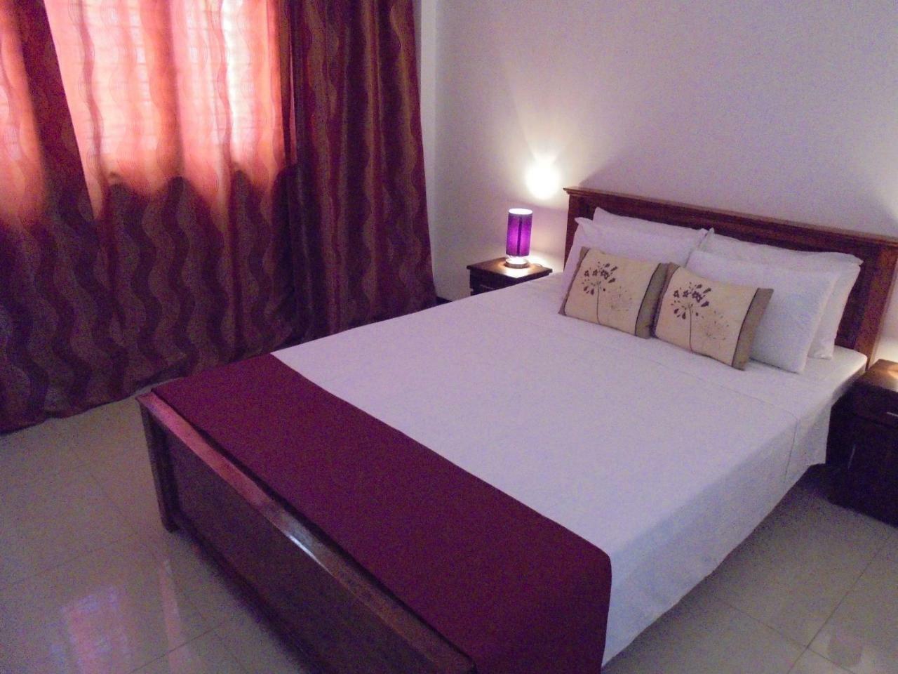 Jmf Hotel Negombo Kültér fotó